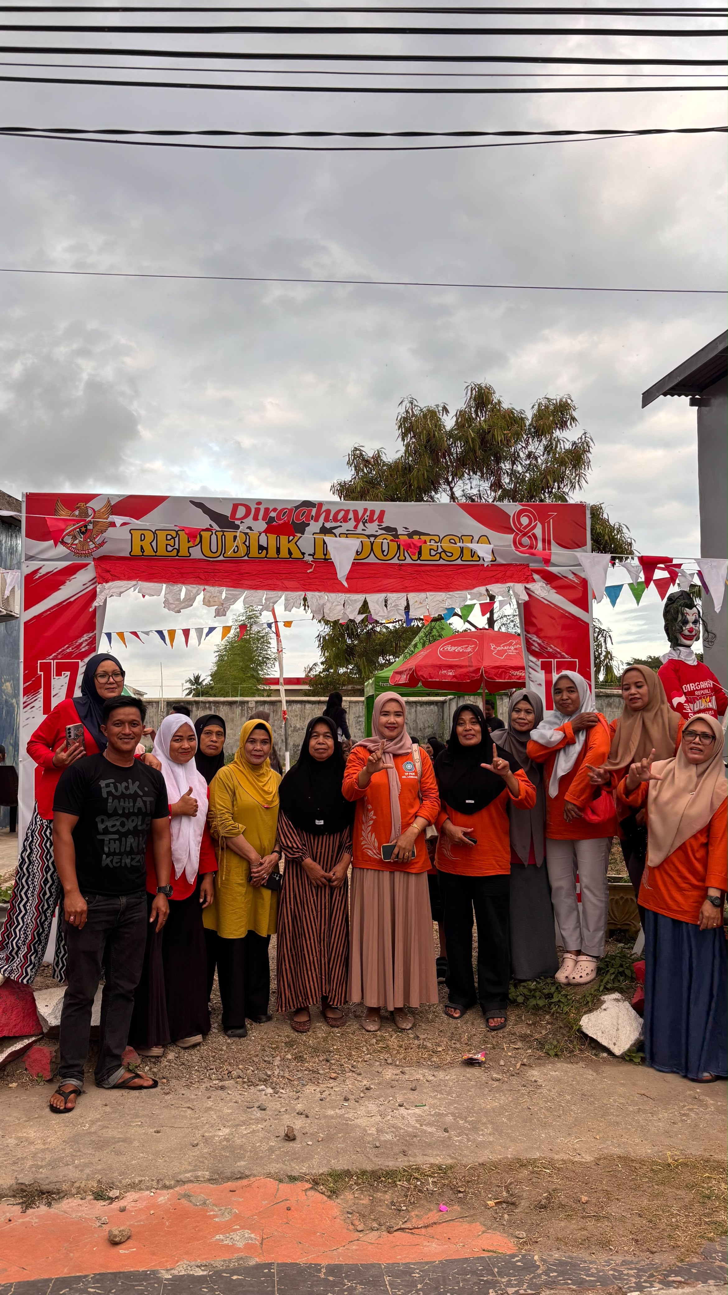 Semarak HUT RI ke-81 di BTN Lamalaka Indah, TP PKK Lembang Hadirkan Semangat Kebersamaan Warga